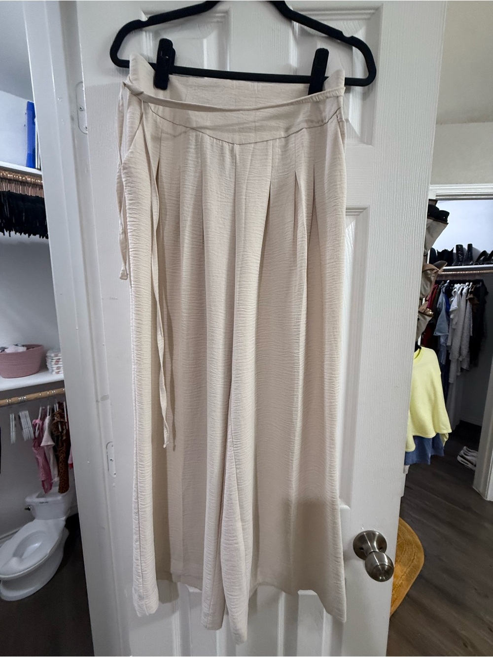 Jules & Leopold Cream Wide-Leg Pants